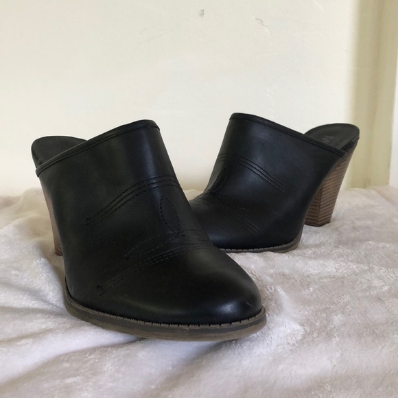 MIA CLOGS black size 10 western stitching on top - Picture 1 of 8